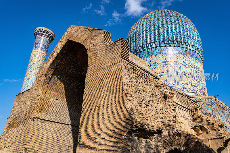 撒马尔罕乌兹别克斯坦Gur Emir陵墓帖木儿的陵墓西部拱门细节